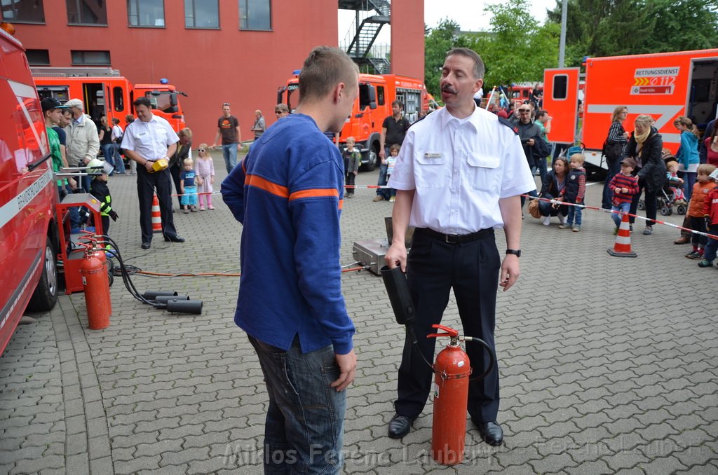 Tag der Offenen Tuer BF Koeln Weidenpesch Scheibenstr P078.JPG